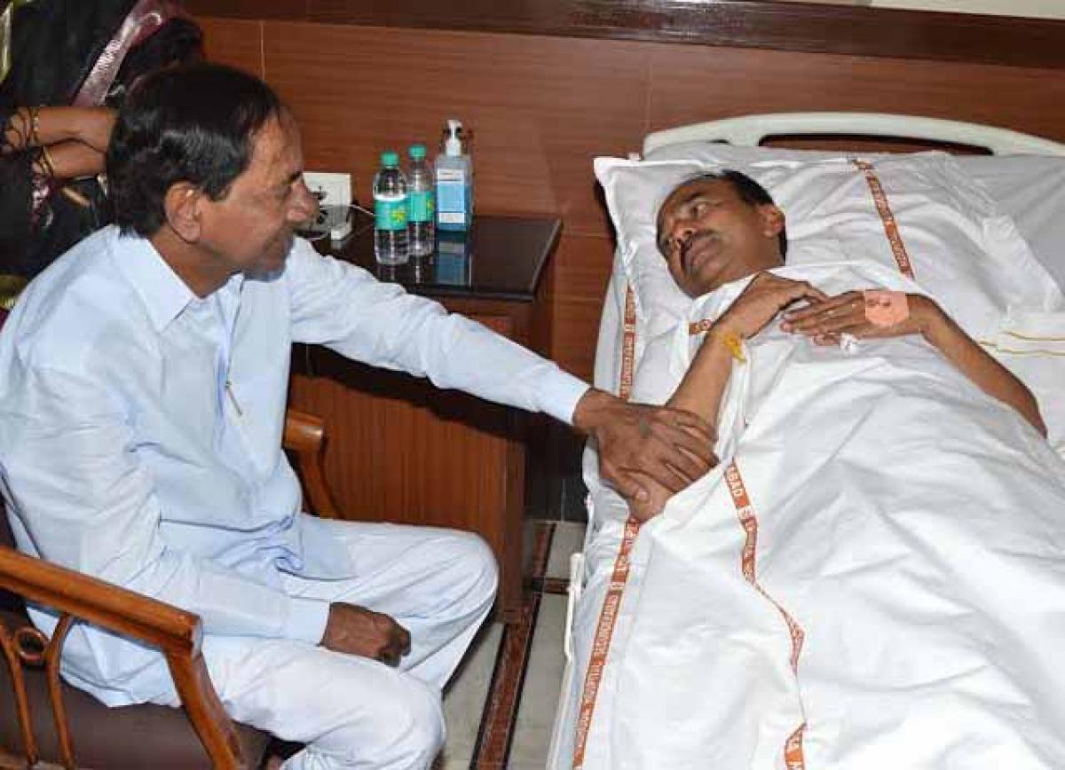 KCR visits Eatala at hospital